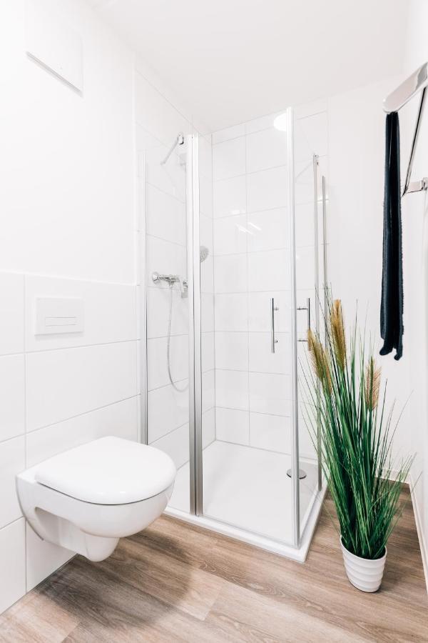 Modern-Living Stadt-Appartement Mitte Билефелд Екстериор снимка