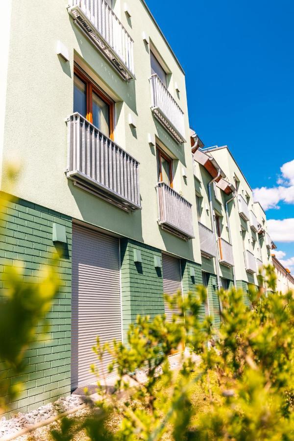 Modern-Living Stadt-Appartement Mitte Билефелд Екстериор снимка